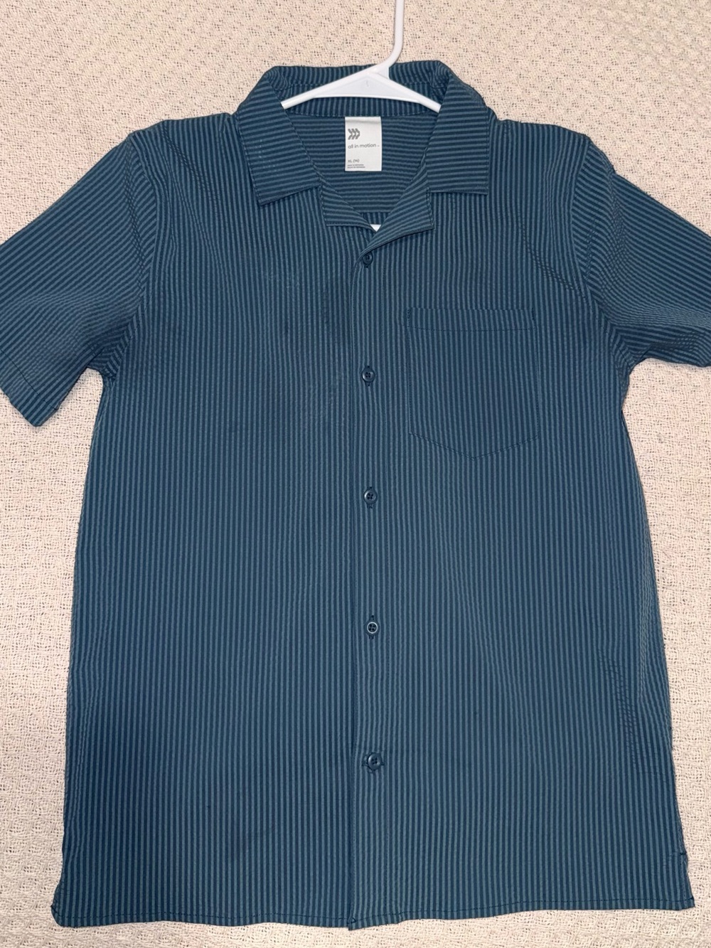 all in motion Men's Short-Sleeve Button-Down in Teal Pinstripe
